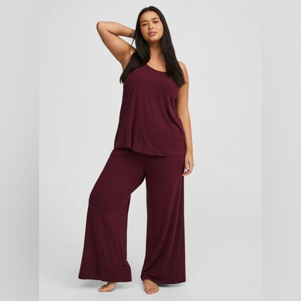 Torrid Super Soft Jersey Racerback Sleep Tank in Winetasting Size 00-10 Regular.